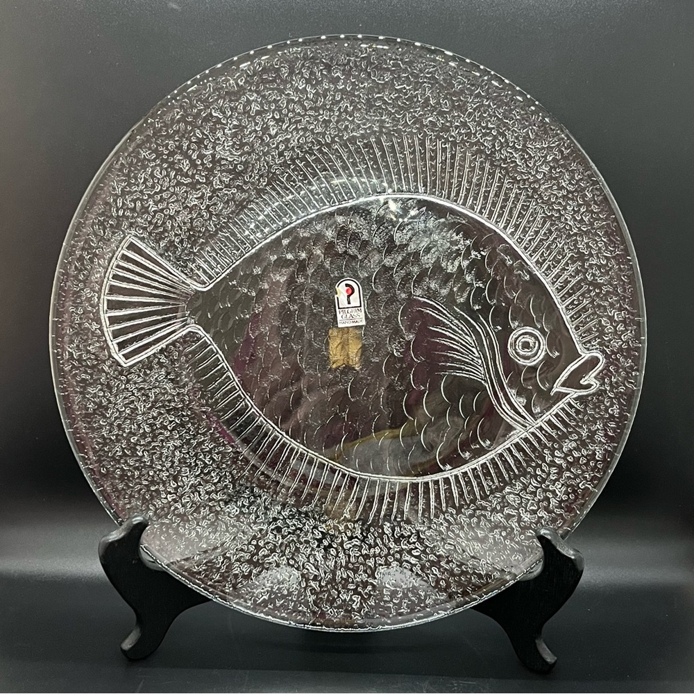 Handmade Pilgrim Glass Fish Platter (10.5 in)